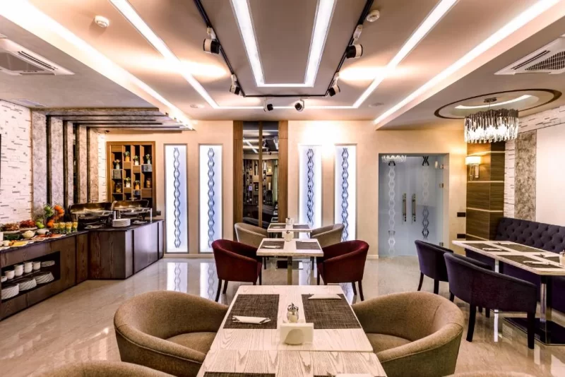 Parallel Hotel 4*