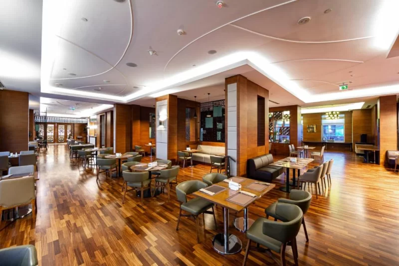 Holiday Inn Baku 4*